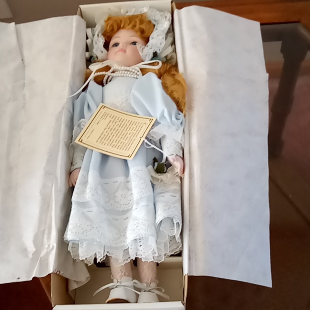 NWT Vintage Porcelain Doll - Picture 7 of 9